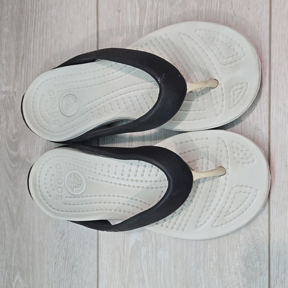 Crocs Women Swiftwater Thong Rubber Sandals shoes sz 6 - Picture 3 of 9